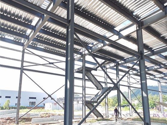 鋼結(jié)構(gòu)廠房