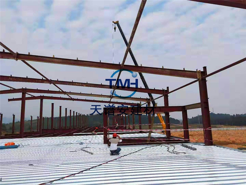 安裝鋼結(jié)構(gòu)廠房